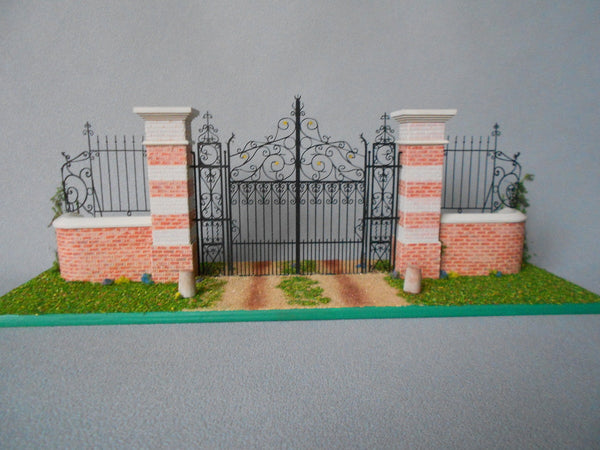 Grille d'entrée du château de Montgrimont