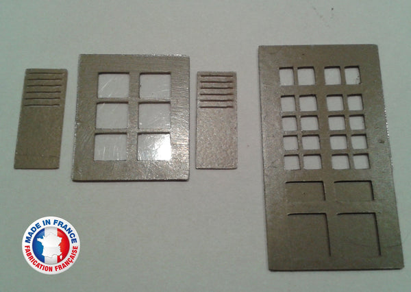 FEN01-1/72-Lot de 5 portes fenêtres et 5 fenêtres avec volet, version droite