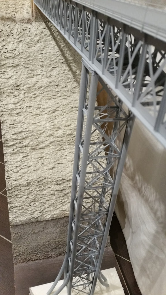 VIA02-HO-Pilier pour viaduc 1 voie (assemblé et peint)